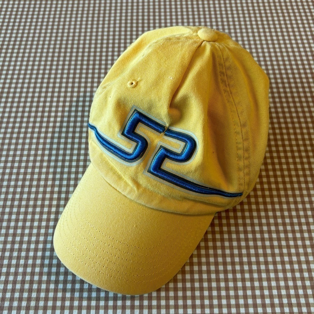 Gap kids adjustable hat yellow/blue. Size L/XL. NEW
